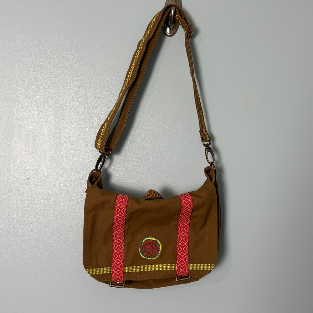 American Girl Lea Clark Tan Canvas Embroidered Crossbody Messenger Bag RETIRED